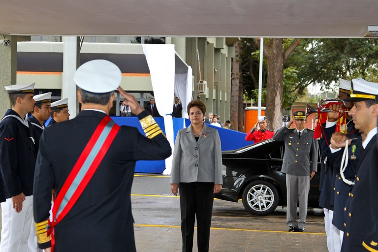 Dilma durante cerimônia de comemoração do 146º aniversário da Batalha Naval do Riachuelo