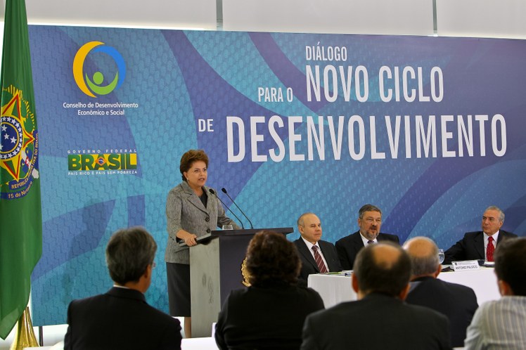 Presidenta Dilma Rousseff discursa durante a 37ª reunião do CDES 9