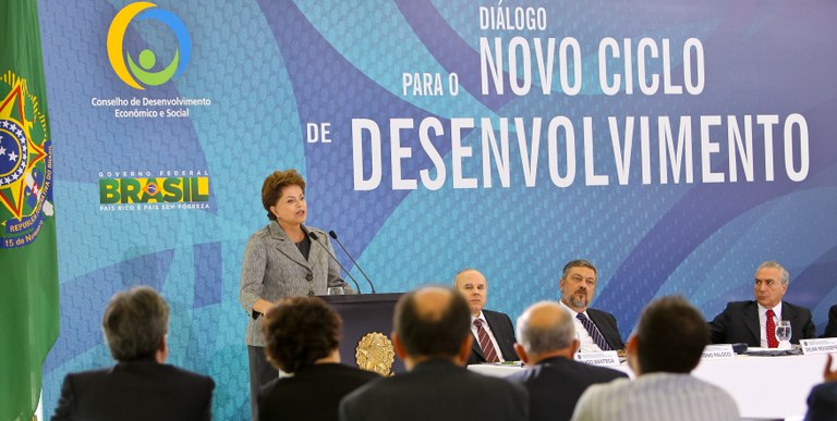 Presidenta Dilma Rousseff discursa durante a 37ª reunião do CDES 6