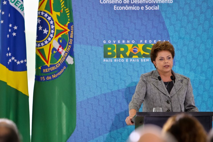 Presidenta Dilma Rousseff discursa durante a 37ª reunião do CDES 2