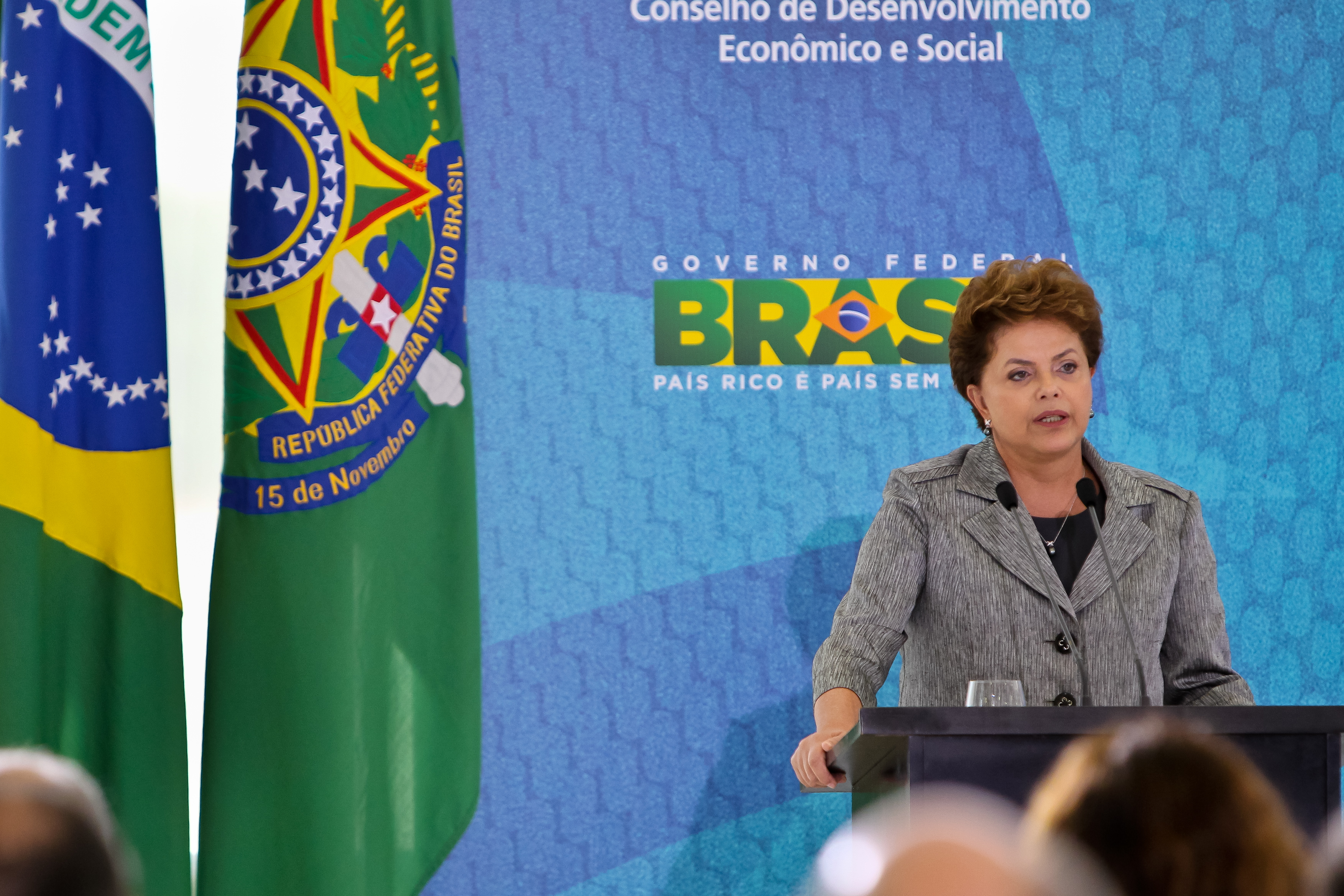 Presidenta Dilma Rousseff discursa durante a 37ª reunião do CDES 2