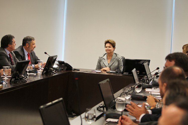 Presidenta Dilma Rousseff durante abertura da primeira reunião do Fórum de Infraestrutura 4