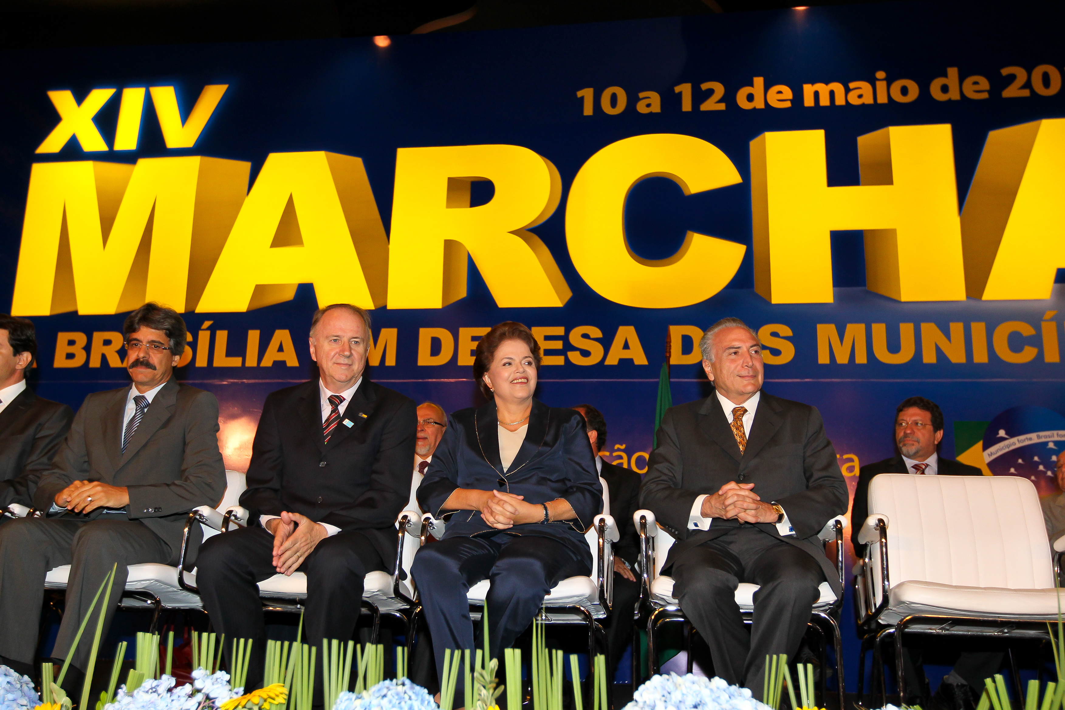Presidenta Dilma e o vice-presidente Michel Temer participam da abertura da XIV Marcha a Brasília