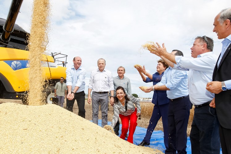 Abertura oficial da colheita da safra brasileira de grãos 2013/2014 e início do plantio da 2ª safra - 04