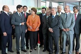 Dilma Rousseff e Michel Temer almoçam com senadores do PMDB 2