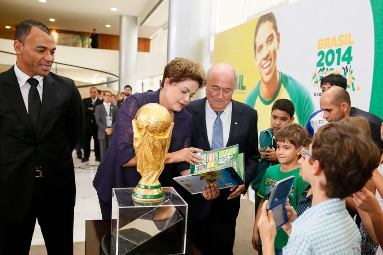 Apresentação oficial da Taça da Copa do Mundo pela FIFA - 010