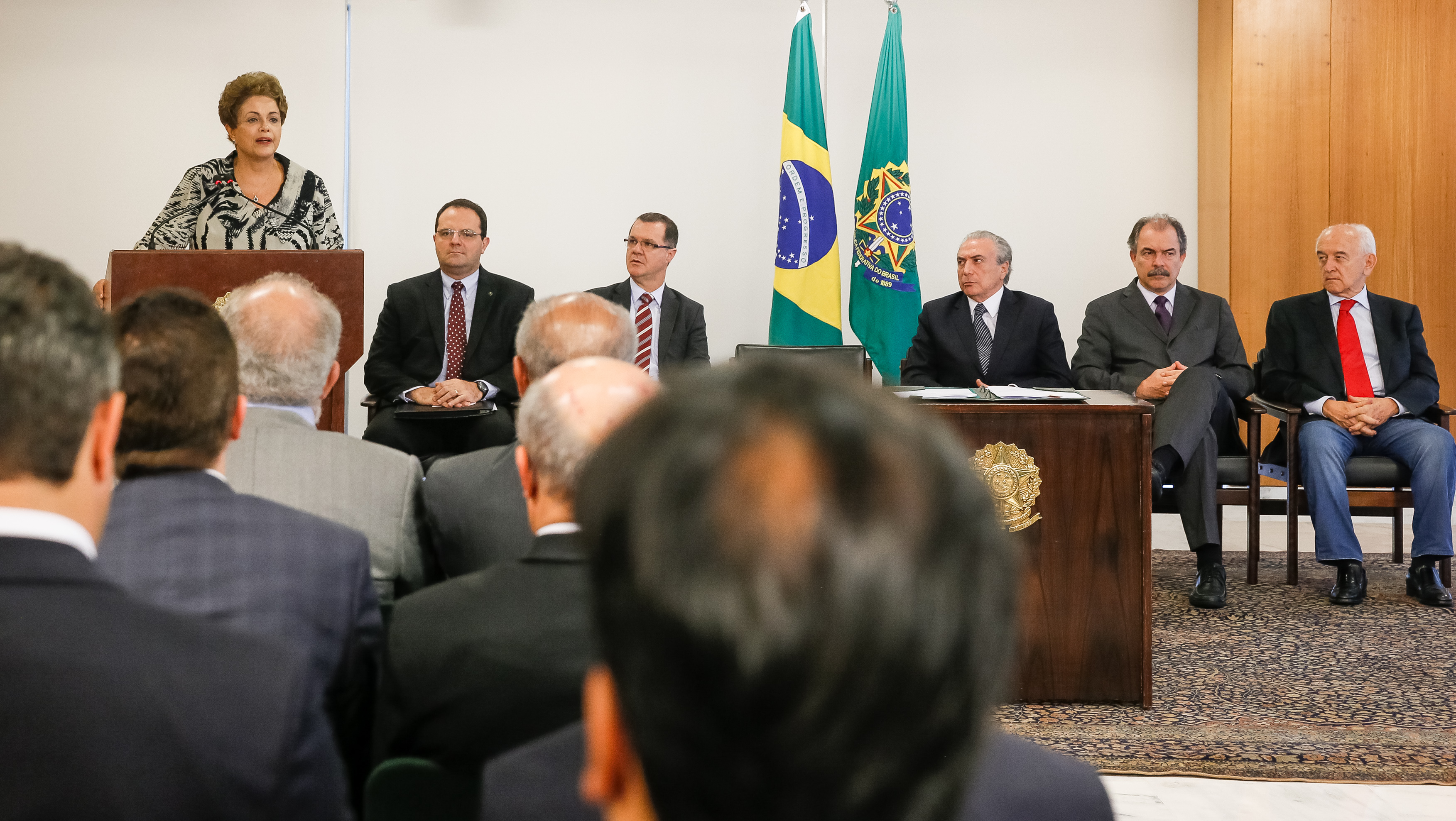 Assinatura da Medida Provisória da Política do Salário Mínimo 01
