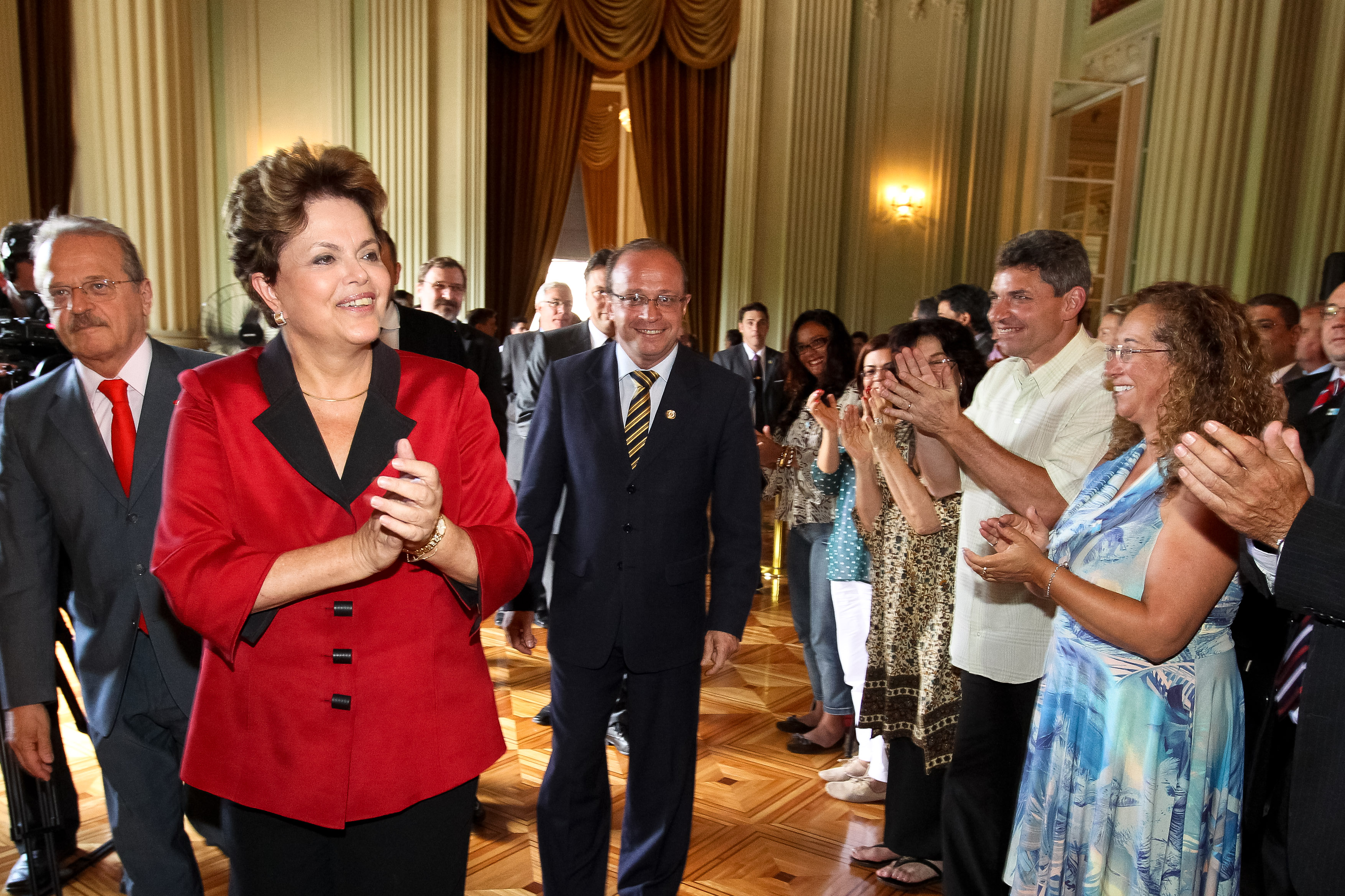 Assinatura de acordo entre a União e a CEEE - 02