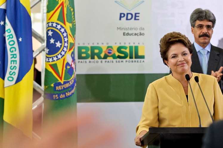 Presidenta discursa na cerimônia de assinatura de termos de compromisso para o ProInfância 3