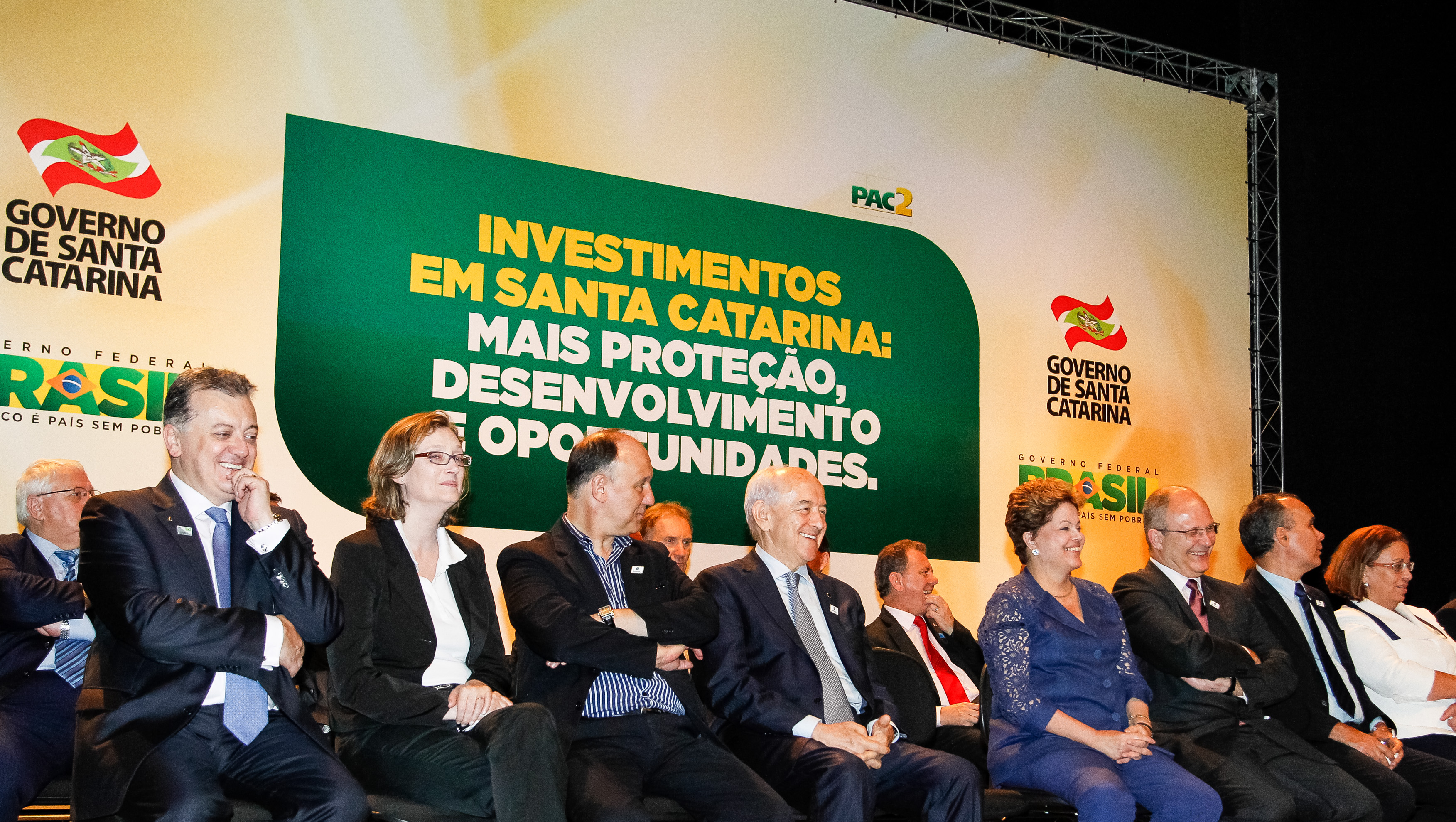 Assinatura de contratos de financiamento entre o Banco do Brasil e o estado de Santa Catarina e de dragagem do Porto de Imbituba - 04