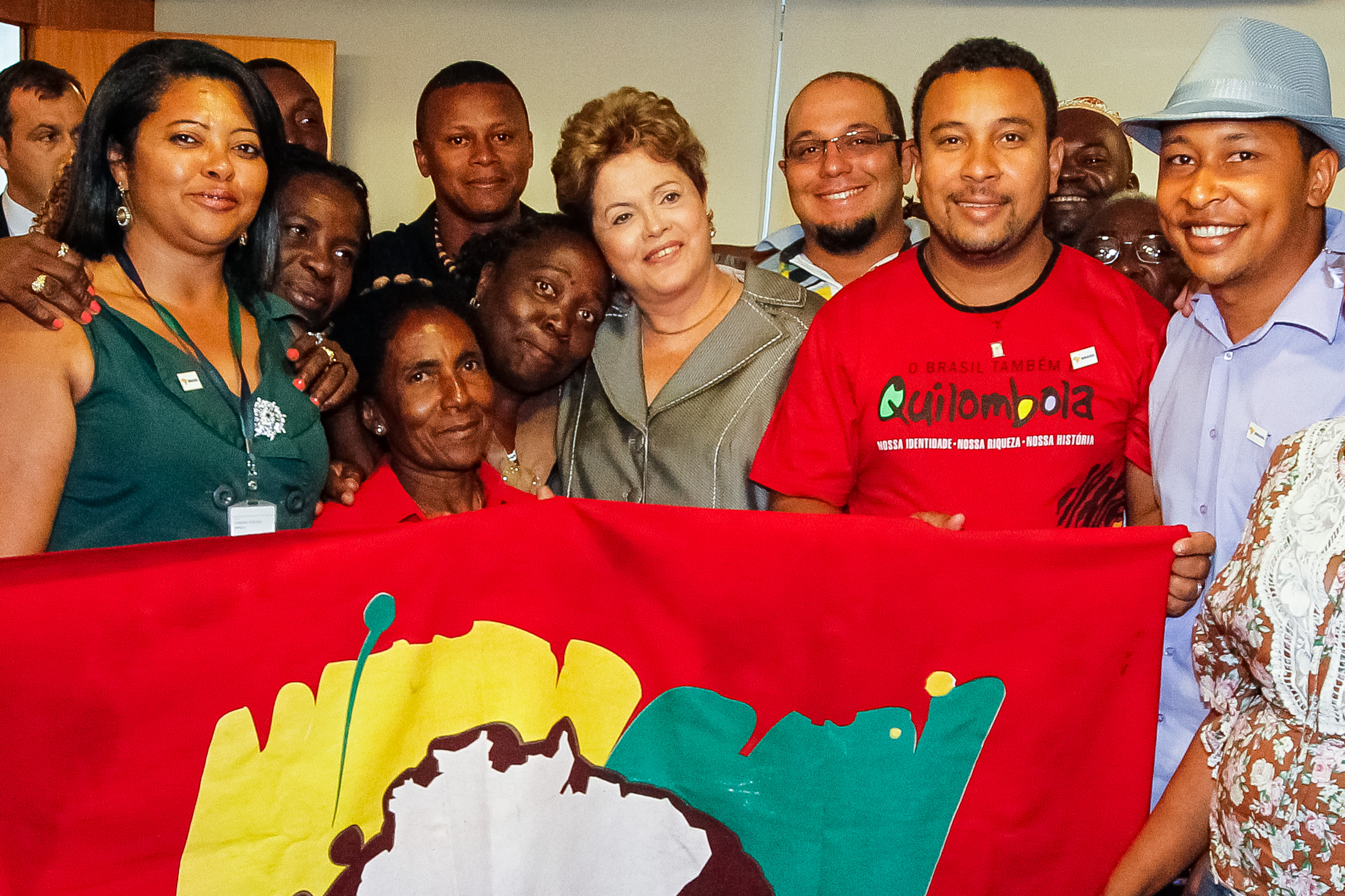 Assinatura de Decretos de Desapropriação e Imissão de posse para as Comunidades Quilombolas - 04