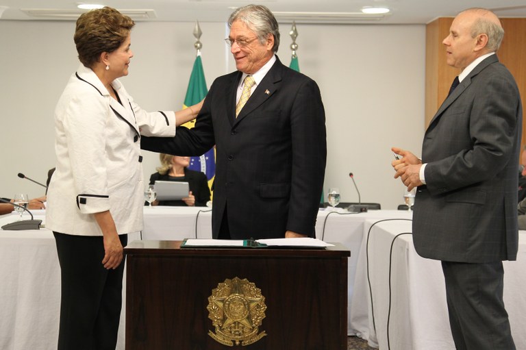 Assinatura de termo de entendimento para ampliação de crédito fiscal dos estados de AL, MA, MG, PR, RJ, RS e SP - 17