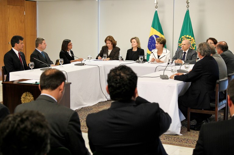 Assinatura de termo de entendimento para ampliação de crédito fiscal dos estados de AL, MA, MG, PR, RJ, RS e SP - 5