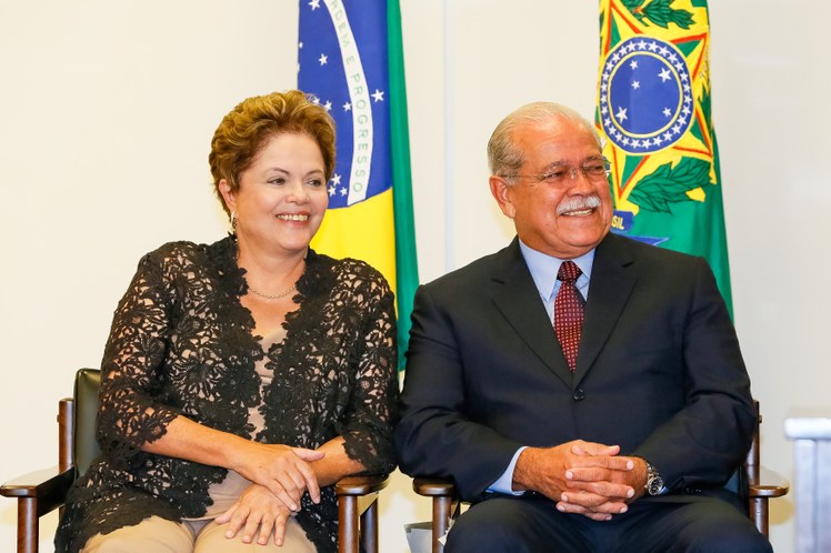 Assinatura do contrato para construção da ponte sobre o rio Guaíba - 02