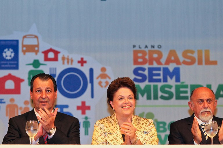 Cerimônia de Assinatura do termo de pactuação do Plano Brasil sem Miséria com os Governadores do Norte - 4