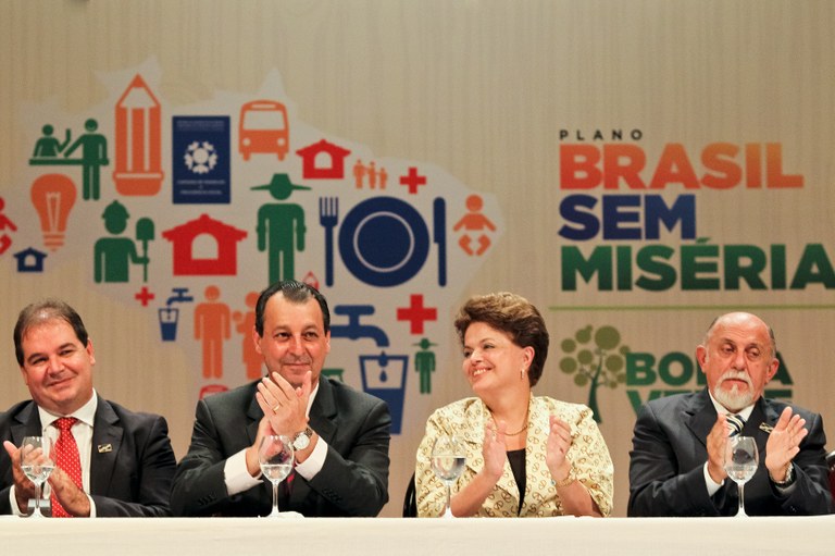 Cerimônia de Assinatura do termo de pactuação do Plano Brasil sem Miséria com os Governadores do Norte - 7