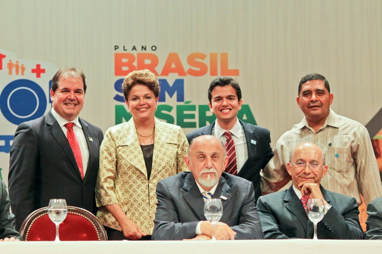 Cerimônia de Assinatura do termo de pactuação do Plano Brasil sem Miséria com os Governadores do Norte - 8