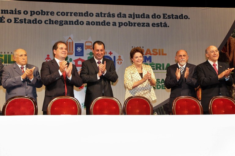 Cerimônia de Assinatura do termo de pactuação do Plano Brasil sem Miséria com os Governadores do Norte - 2