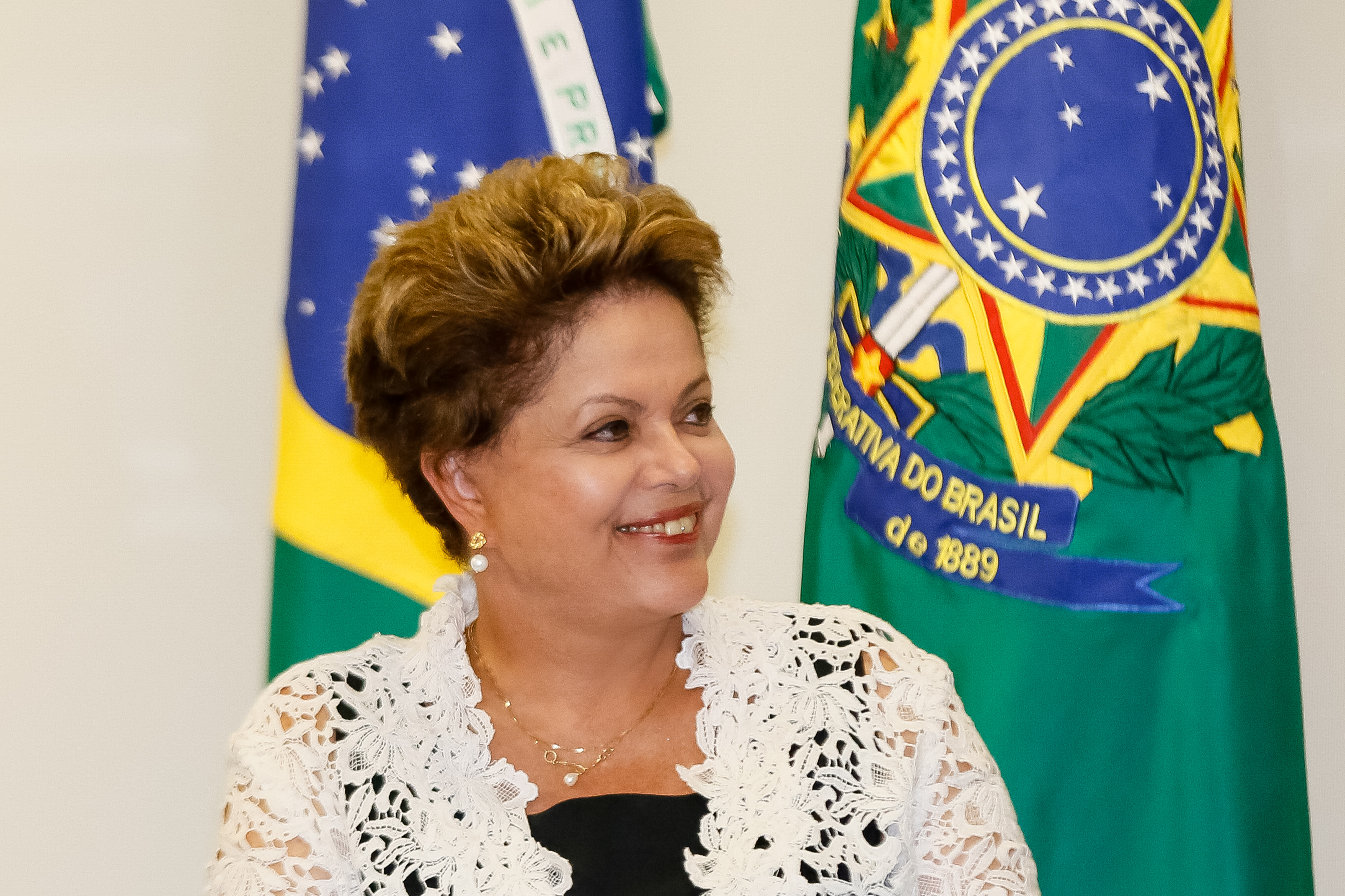 Assinatura dos contratos de concessão das rodovias BR 163-MT, BR 163-MS e BR 040-DF, GO e MG - 01