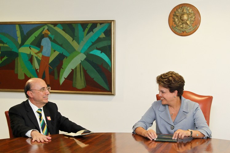 Dilma conversa com o ex-presidente do Banco Central, Henrique Meirelles