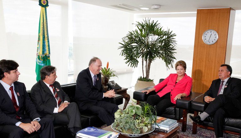 Audiência com Senhor Paulo Ziulkoski Presidente da Confederação Nacional dos Municípios Representantes de Entidades Municipalistas - 01
