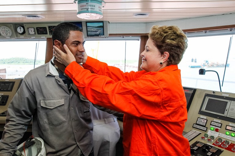 Cerimônia alusiva à primeira viagem do navio petroleiro "Zumbi dos Palmares" - 08