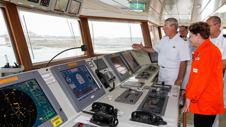 Cerimônia alusiva à viagem inaugural do navio Dragão do Mar e batismo do navio Henrique Dias no Estaleiro Atlântico Sul - 02
