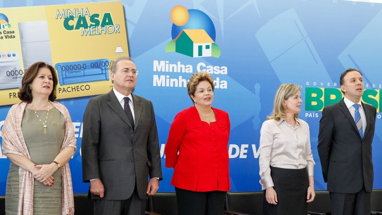 Cerimônia de anúncio de linha de financiamento para aquisição de móveis e eletrodomésticos aos beneficiários do programa Minha Casa, Minha Vida - 02