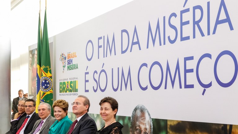 Cerimônia de anúncio de medidas do Plano Brasil Sem Miséria - 04