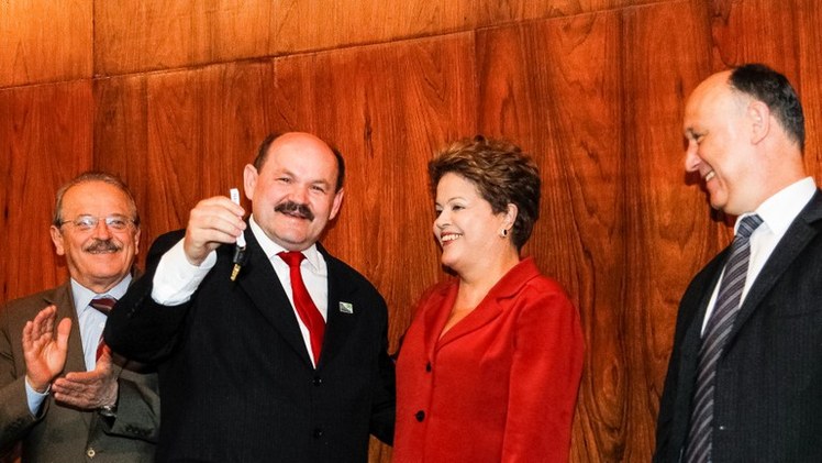 Foto: Roberto Stuckert Filho/PR Cerimônia de anúncio do PAC Mobilidade e de entrega de 57 Máquinas Motoniveladoras