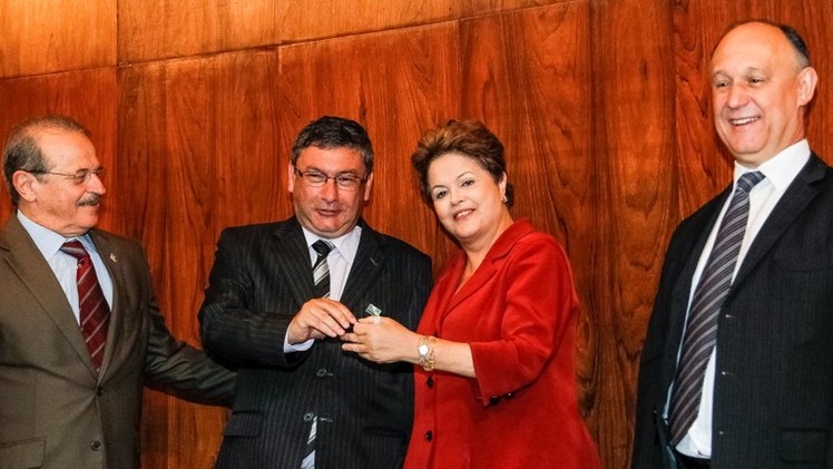 Foto: Roberto Stuckert Filho/PR Cerimônia de anúncio do PAC Mobilidade e de entrega de 57 Máquinas Motoniveladoras