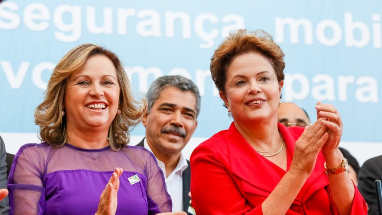 Cerimônia de assinatura das ordens de início das obras de duplicação da BR-381/MG, trecho de Belo Horizonte a Governador Valadares - 03