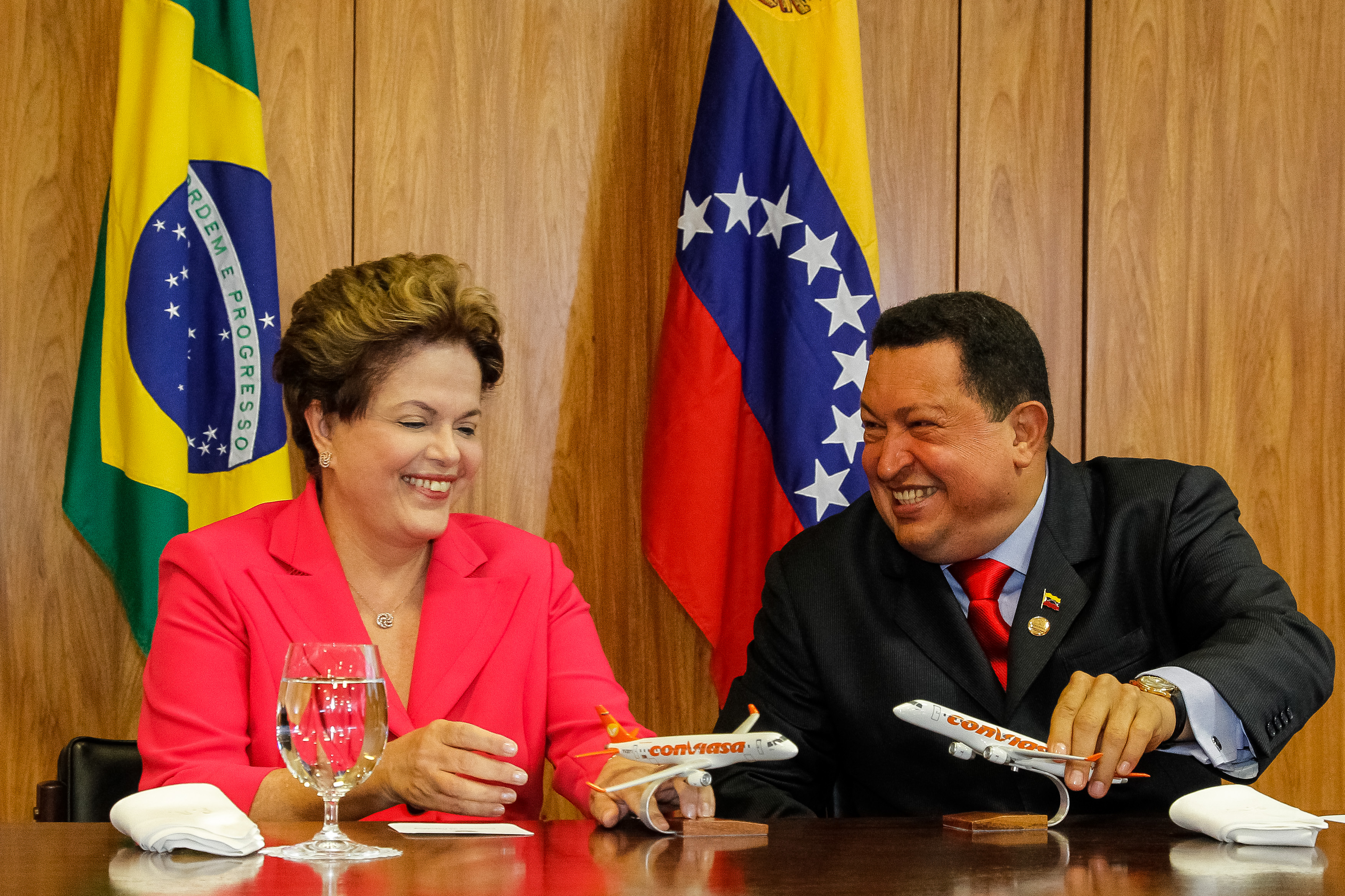 Cerimônia de assinatura de atos com a República da Venezuela - 05