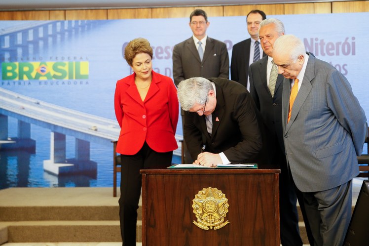 Cerimônia de assinatura do contrato de concessão da Rodovia BR-101/RJ - Ponte Rio-Niterói - 04