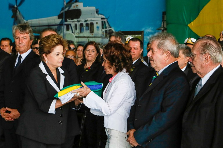 Cerimônia de chegada a Brasília dos restos mortais do Presidente João Goulart - 10
