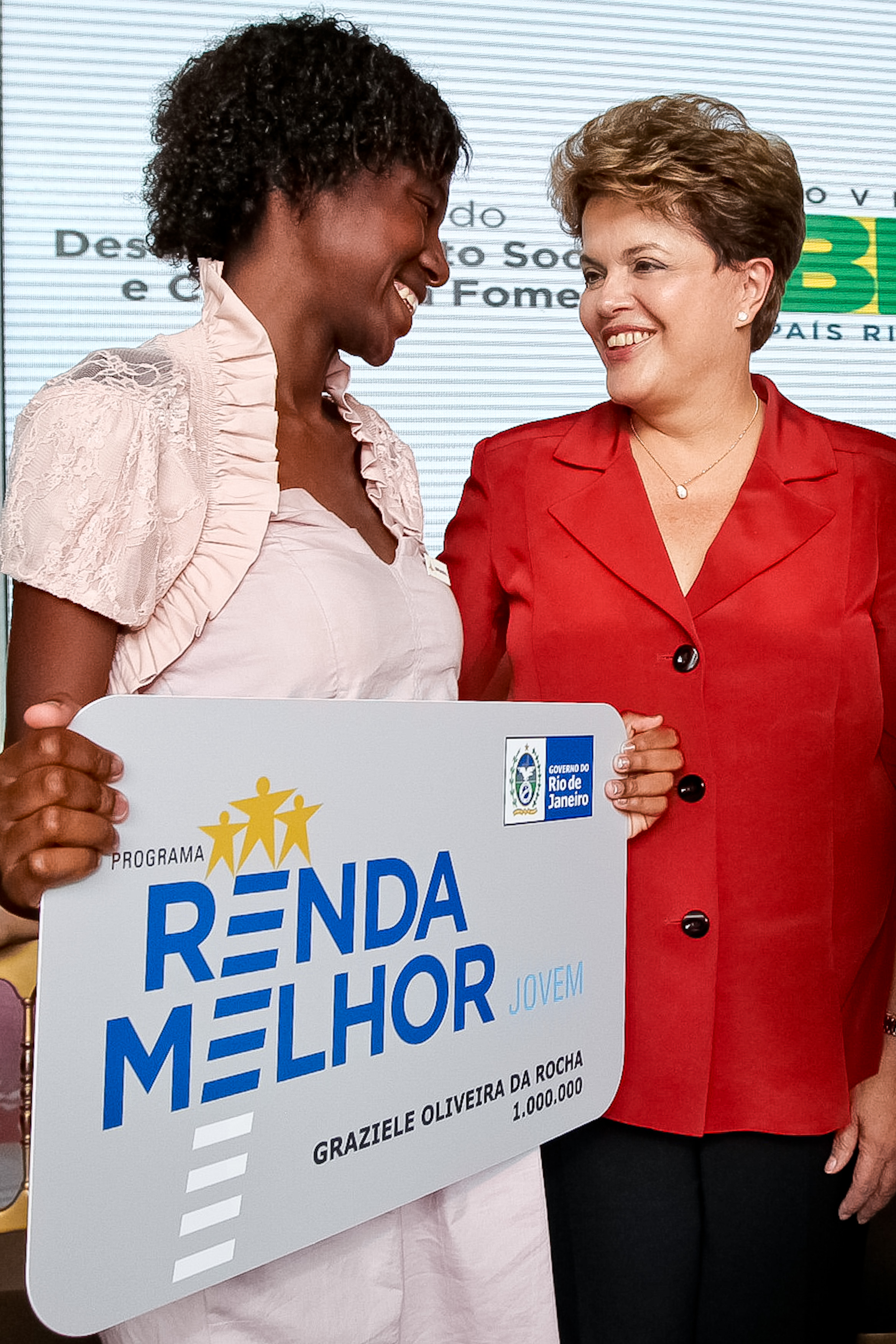 Cerimônia de comemoração de 1 milhão e meio de beneficiados pelo Plano Brasil sem Miséria - 04