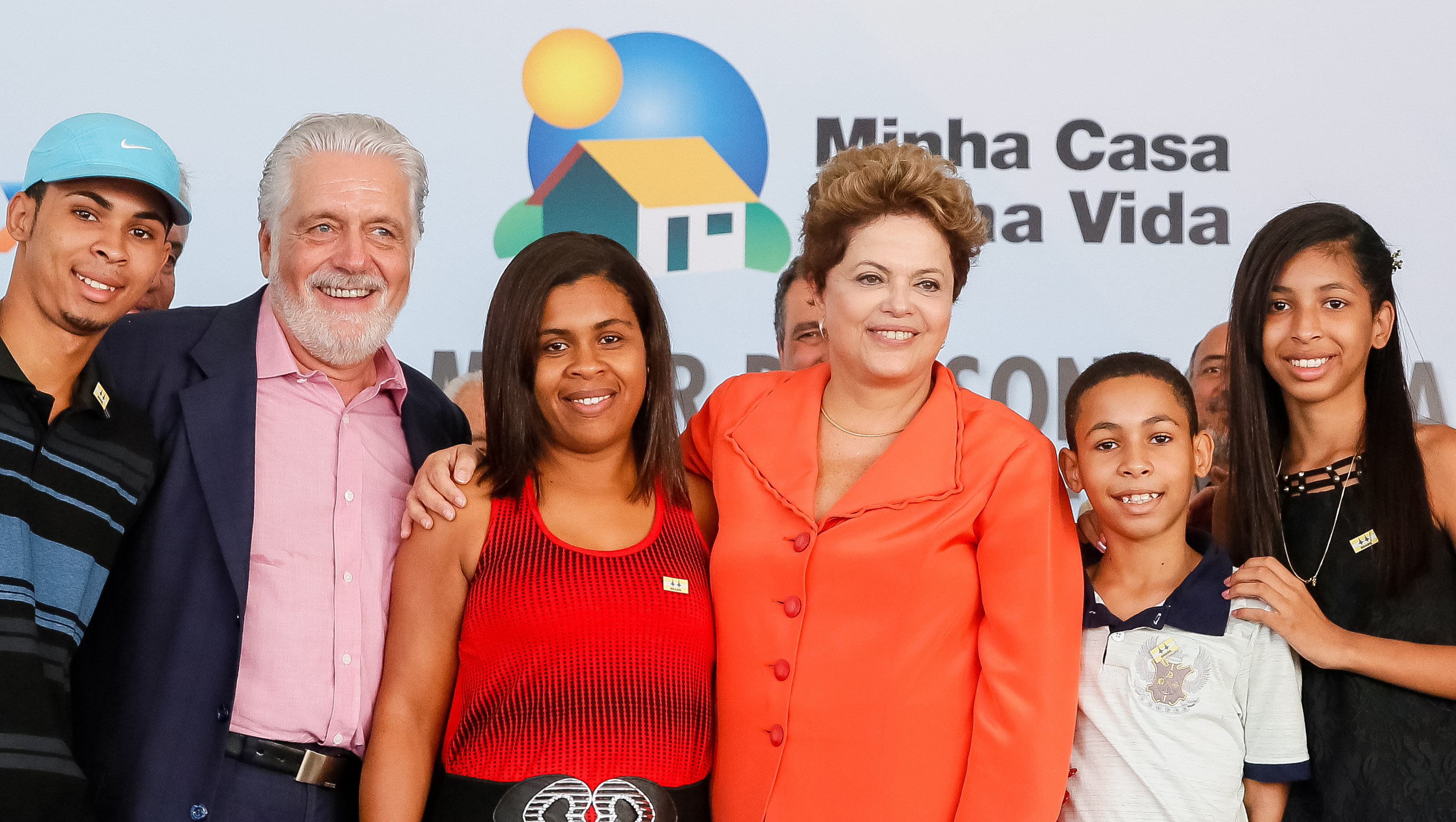 Cerimônia de entrega de 1.500 unidades habitacionais dos Residenciais Caminhos do Mar I, II e III, do programa Minha Casa Minha Vida - 05