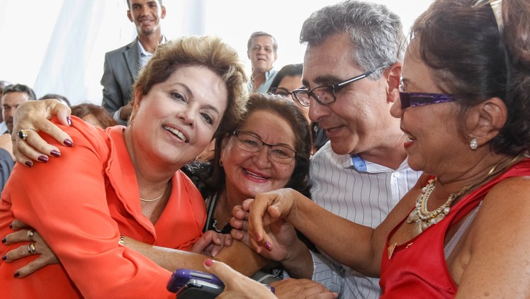 Cerimônia de entrega de 1.500 unidades habitacionais dos Residenciais Caminhos do Mar I, II e III, do programa Minha Casa Minha Vida - 08