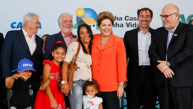 Cerimônia de entrega de 1.500 unidades habitacionais dos Residenciais Caminhos do Mar I, II e III, do programa Minha Casa Minha Vida - 03