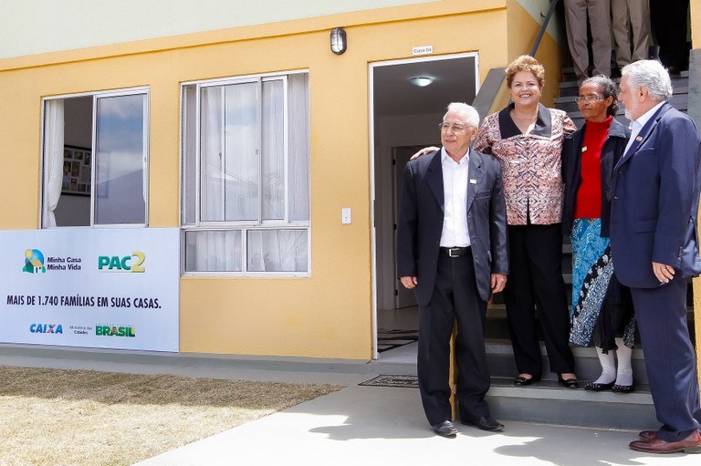 Cerimônia de entrega de 1.740 unidades habitacionais dos Residenciais Acácia, Ipê, Pau Brasil e Jequibitá Cerimônia de entrega de 1.740 unidades habitacionais dos Residenciais Acácia, Ipê, Pau Brasil e Jequibitá