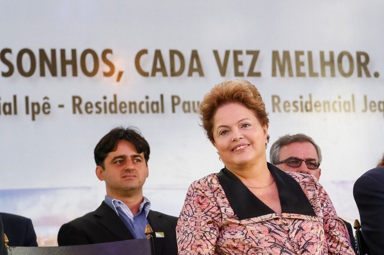 Cerimônia de entrega de 1.740 unidades habitacionais dos Residenciais Acácia, Ipê, Pau Brasil e Jequibitá Cerimônia de entrega de 1.740 unidades habitacionais dos Residenciais Acácia, Ipê, Pau Brasil e Jequibitá
