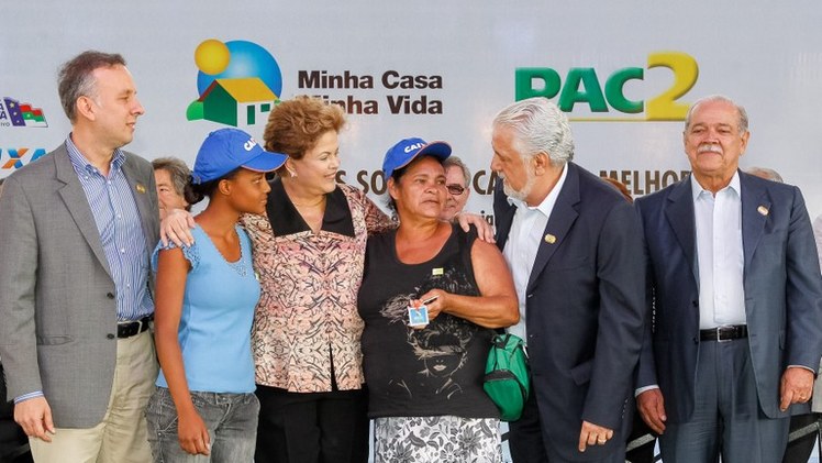 Cerimônia de entrega de 1.740 unidades habitacionais dos Residenciais Acácia, Ipê, Pau Brasil e Jequibitá