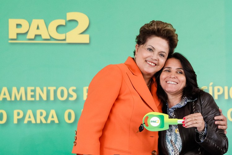 Cerimônia de entrega de 147 máquinas a 115 municípios do estado de Minas Gerais - 03