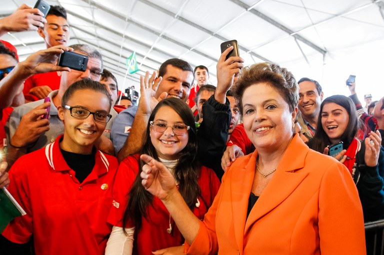 Cerimônia de entrega de 147 máquinas a 115 municípios do estado de Minas Gerais - 05