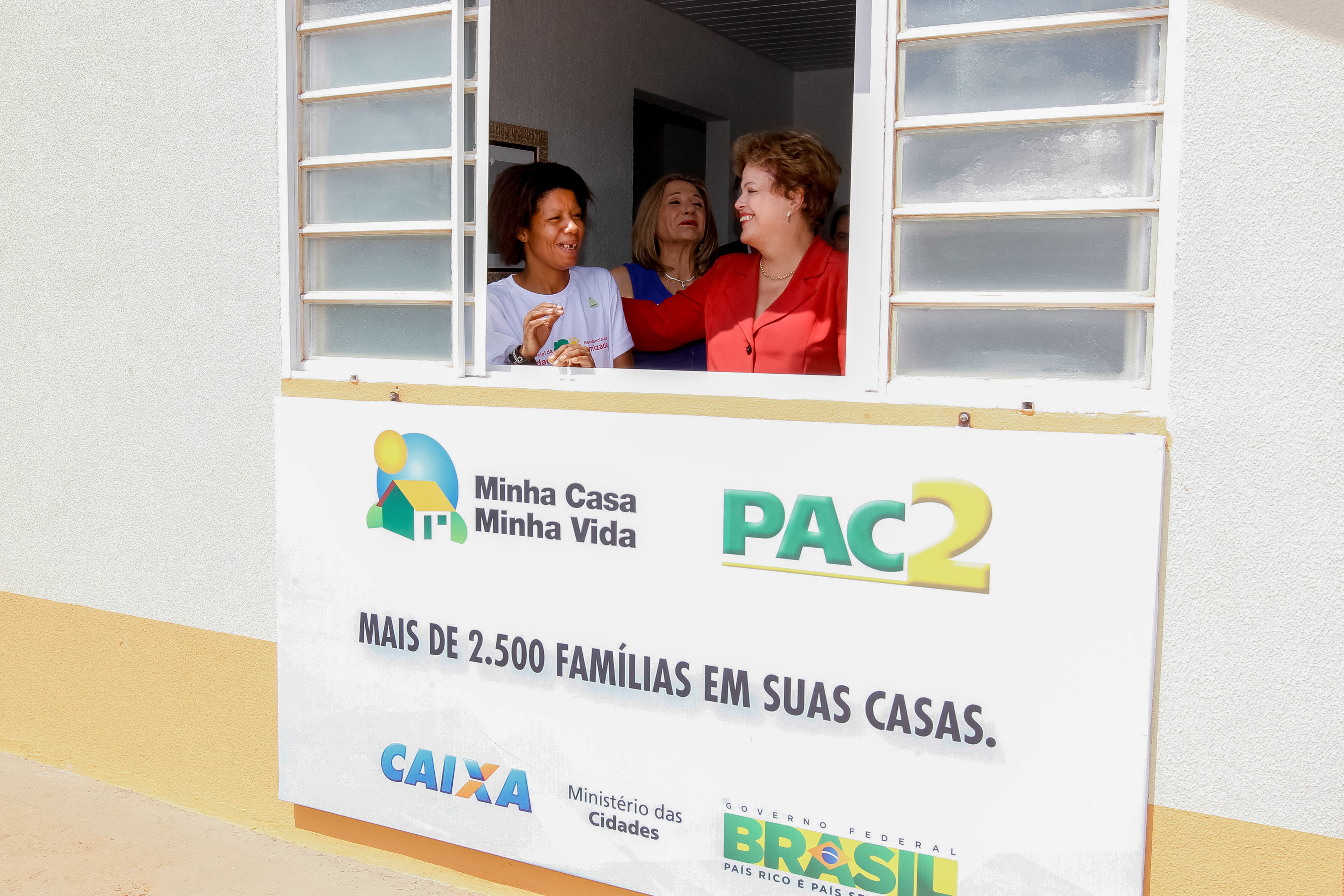 Cerimônia de entrega de 2.508 unidades habitacionais dos Parques Residenciais da Lealdade e da Amizade, do Programa Minha Casa Minha Vida - 02