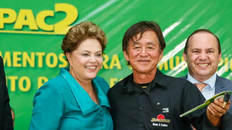 Cerimônia de entrega de 32 máquinas a municípios do estado do Pará - 03