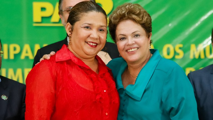 Cerimônia de entrega de 32 máquinas a municípios do estado do Pará - 01