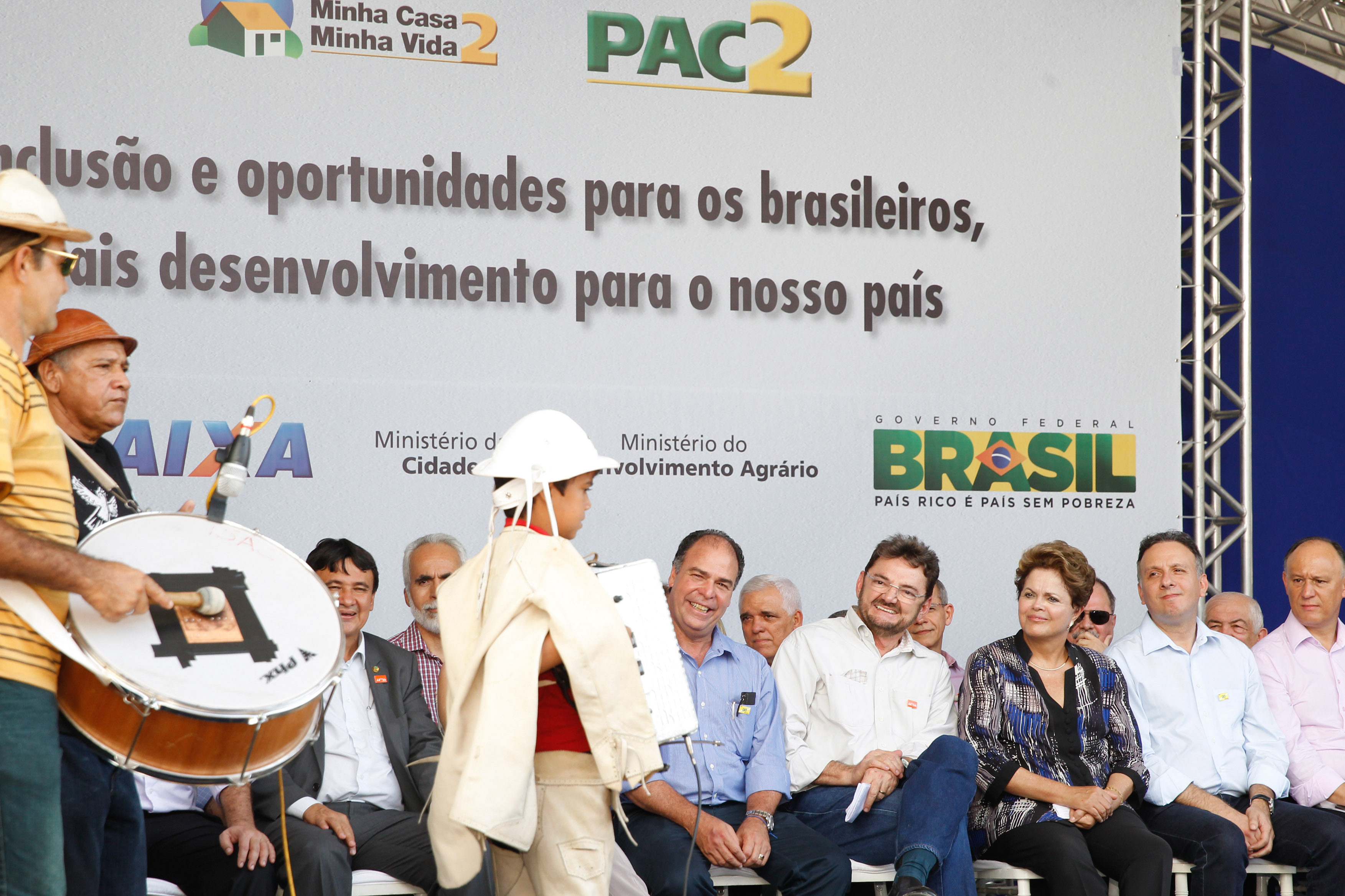 Cerimônia de entrega de 400 unidades habitacionais - 03