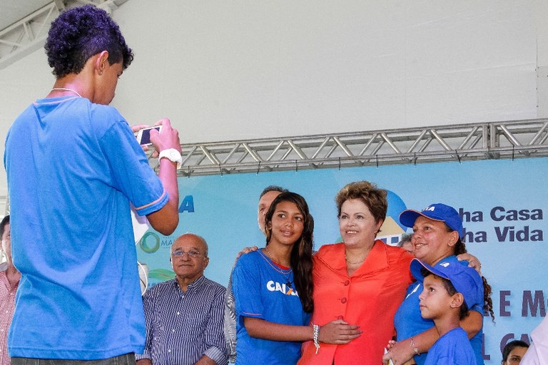 Cerimônia de entrega de 5.384 unidades habitacionais do Residencial Viver Melhor e anúncio de investimentos do PAC2 mobilidade urbana - 02