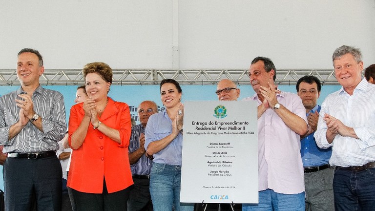 Cerimônia de entrega de 5.384 unidades habitacionais do Residencial Viver Melhor e anúncio de investimentos do PAC2 mobilidade urbana - 06